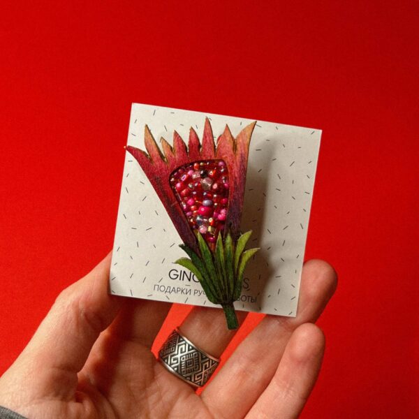 Брошь "Цветок", дерево+ бисер, РБ