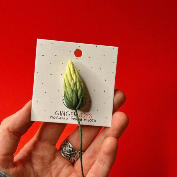 Брошь из самозастывающей глины "Люпин", РБ