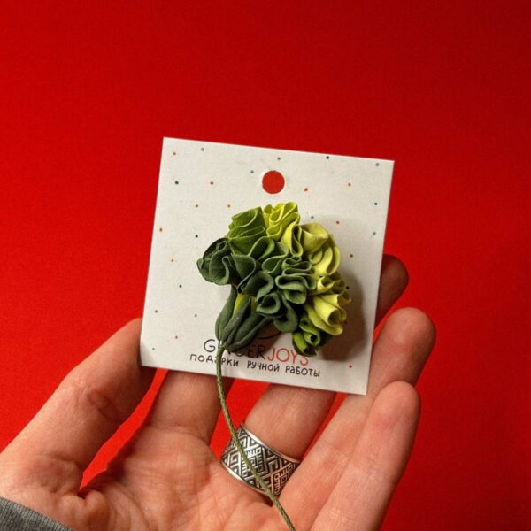 Брошь из самозастывающей глины "Гвоздика", РБ