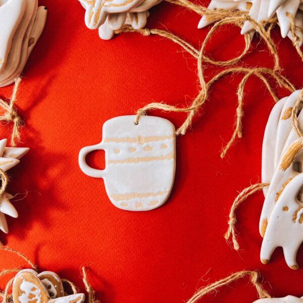 Ёлочная игрушка/подвеска "Чашка", керамика, РБ