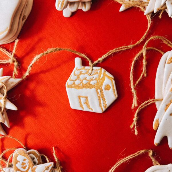 Ёлочная игрушка/подвеска "Домик", керамика, РБ