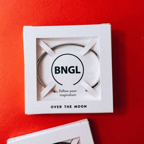 Браслет с гравировкой "Over the moon", ювелирная сталь, РФ