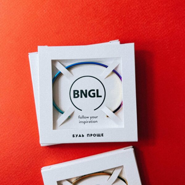 Браслет с гравировкой "Будь проще", радужная ювелирная сталь, РФ