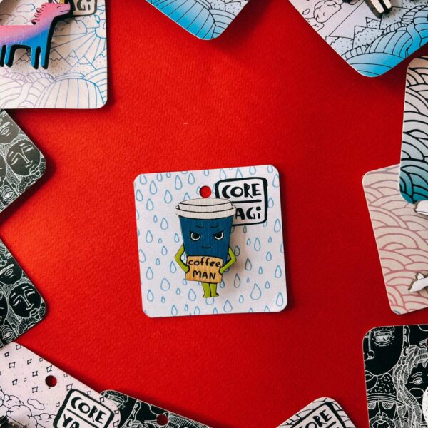 Деревянная брошь с ручной росписью «Кофе-мэн», РФ