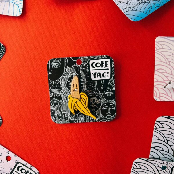 Деревянная брошь с ручной росписью «Банан», РФ