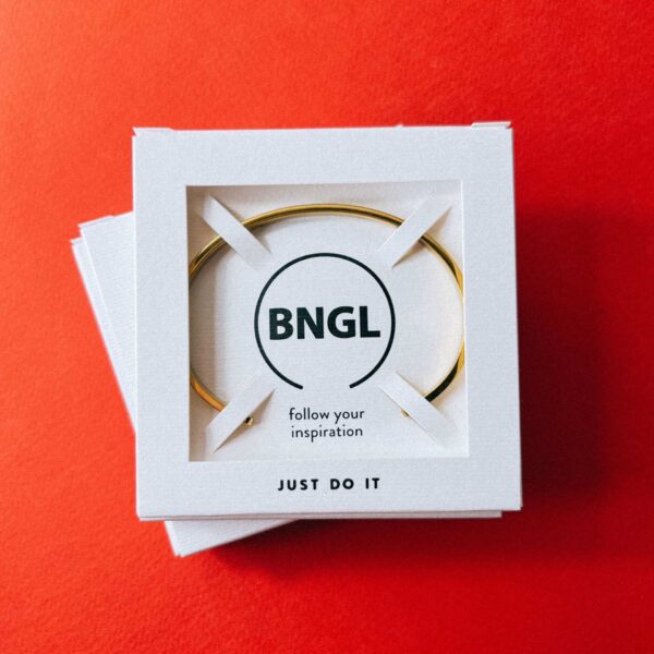 Браслет с гравировкой "Just do it", золотая ювелирная сталь, РФ