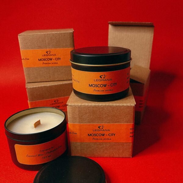 Свеча с деревянным фитилём и кокосовым воском, аромат "Москва-Сити", коллекция - BLACK, РФ