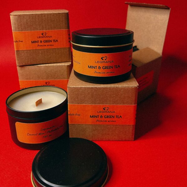 Свеча с деревянным фитилём и кокосовым воском, аромат "Мята и зеленый чай", коллекция - BLACK, РФ