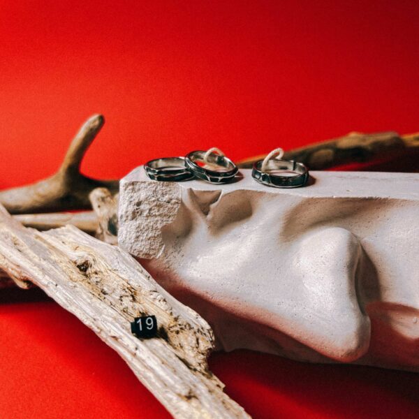 Кольцо с текстурой "Торф" из кованой нержавеющей стали, 19 размера, РБ