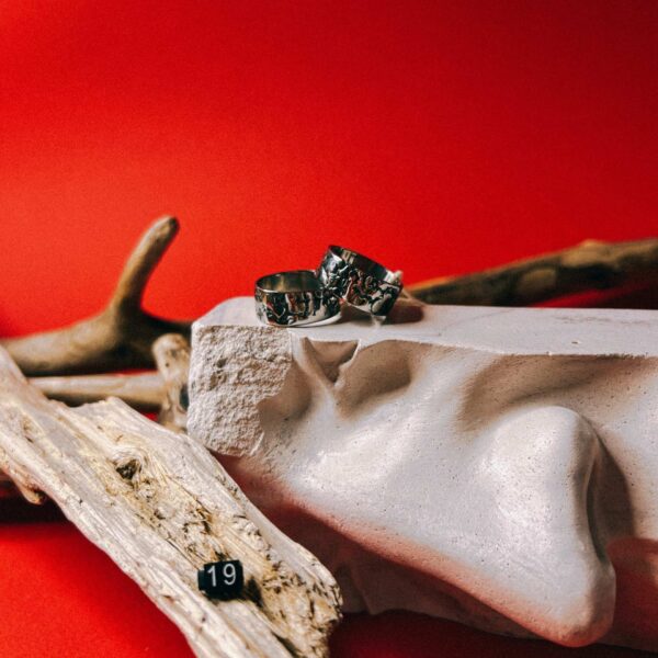 Кольцо с текстурой "Графит" из кованой нержавеющей стали, 19 размера, РБ