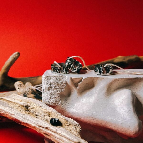 Кольцо с текстурой "Графит" из кованой нержавеющей стали, 17 размера, РБ