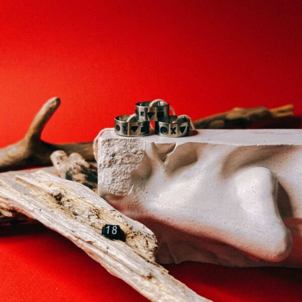 Кольцо с надписью "Пох*й" из кованой нержавеющей стали, матовое, 18 размера, РБ