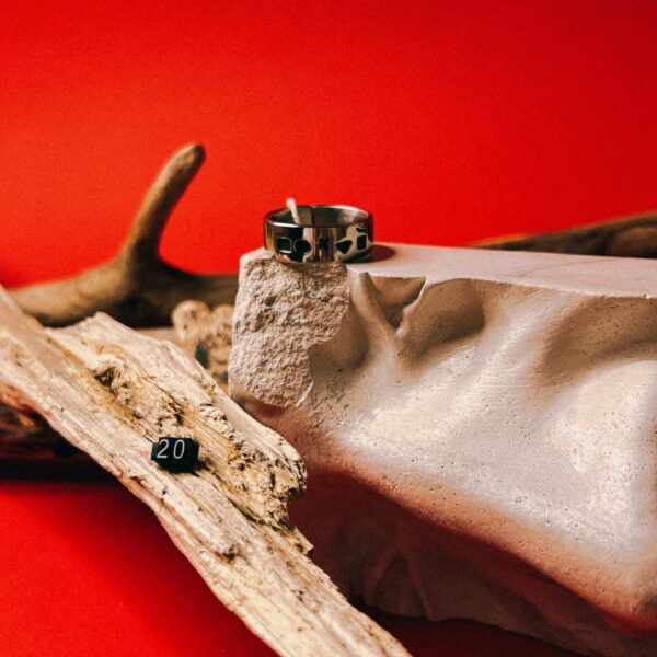 Кольцо с надписью "Пох*й" из кованой нержавеющей стали, глянцевое, 20 размера, РБ