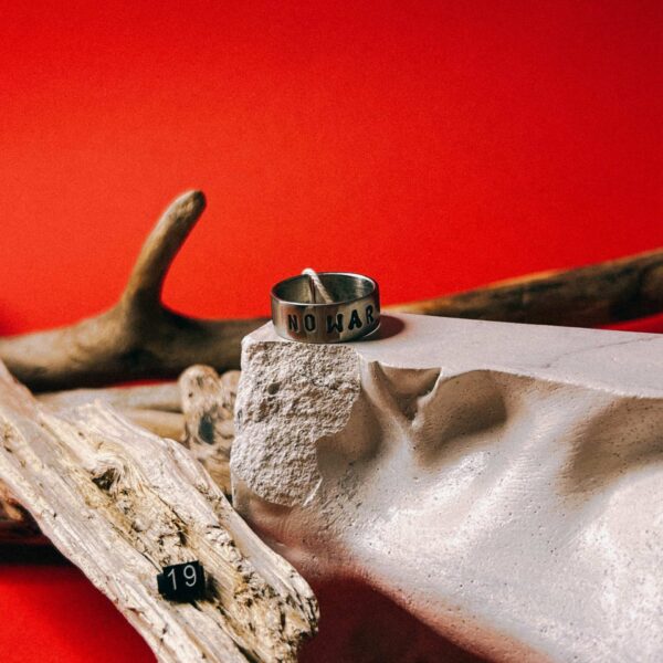 Кольцо с надписью "No war" из кованой нержавеющей стали, 19 размера, РБ