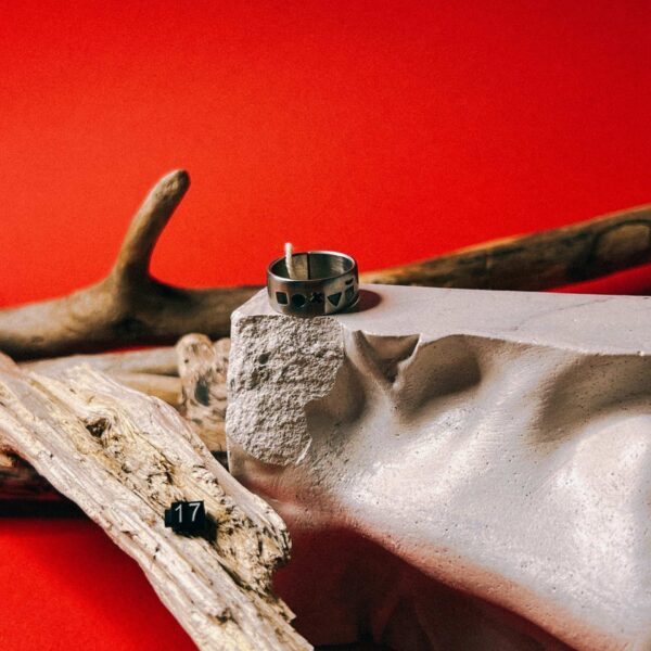 Кольцо с надписью "Пох*й" из кованой нержавеющей стали, матовое, 17 размера, РБ