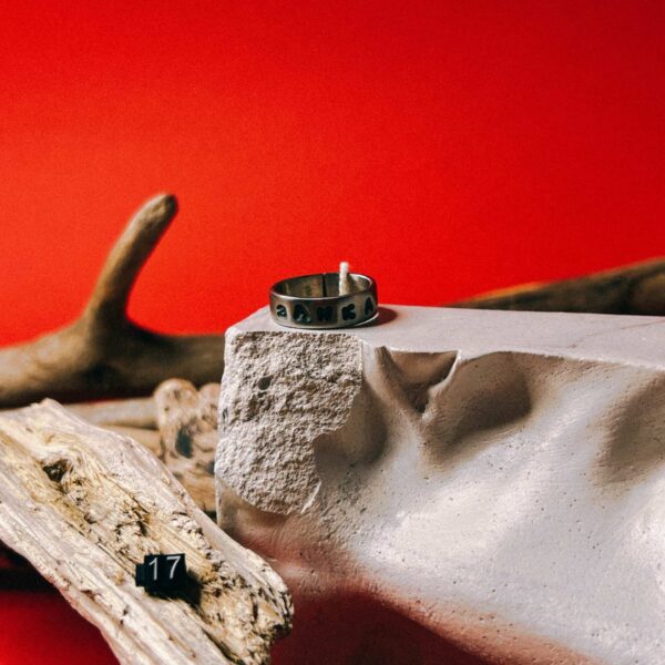 Кольцо с надписью "Зайка" из кованой нержавеющей стали, матовое, 17 размера, РБ