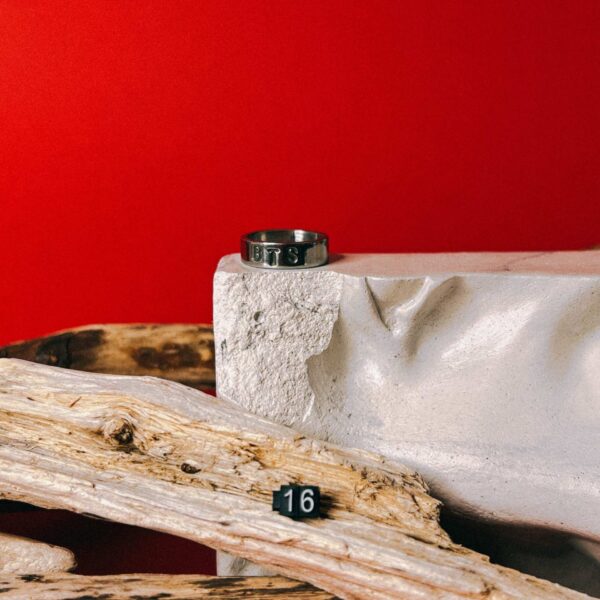 Кольцо с текстурой "Мгла" из кованой нержавеющей стали, 16 размера, РБ