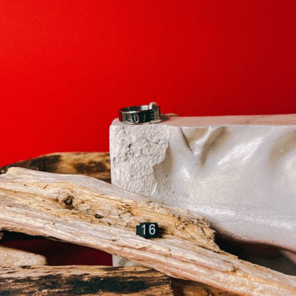 Кольцо с надписью "F*ck ю" из кованой нержавеющей стали, матовое, 16 размера, РБ