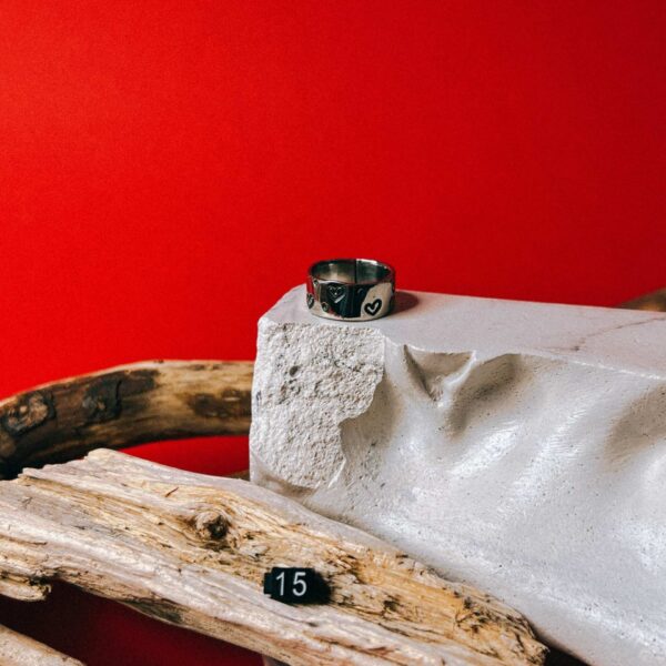 Кольцо "Сердца" из кованой нержавеющей стали, глянцевое, 15 размера, РБ