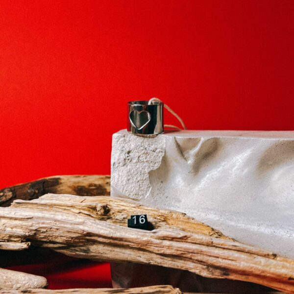 Кольцо "Сердце" из кованой нержавеющей стали, широкое, глянцевое, 16 размера, РБ