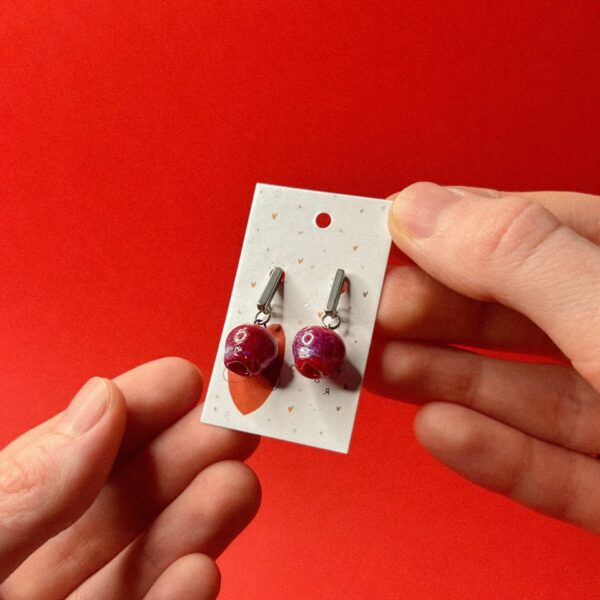 Серьги-гвоздики из ювелирного стекла "Клюква", РФ