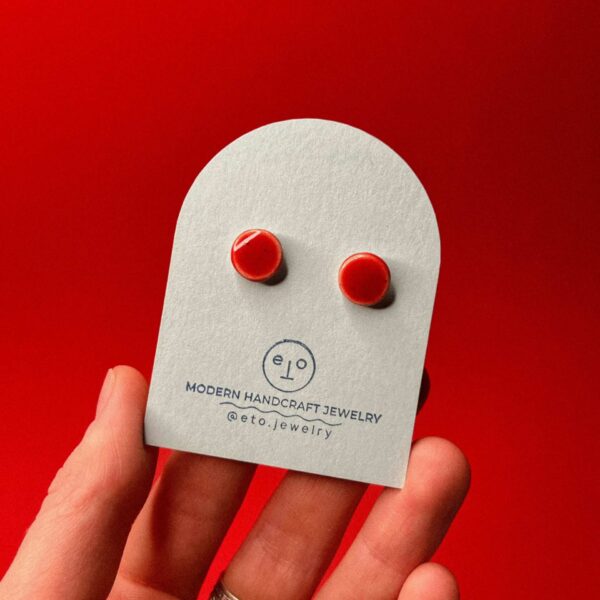 Серьги-гвоздики круглые, красного цвета, керамика, РБ