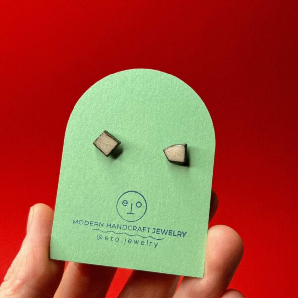 Серьги-гвоздики "Осколки", пыльно-розового цвета, керамика, РБ