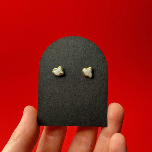 Серьги-гвоздики "Природные формы", молочного цвета, фарфор, РБ