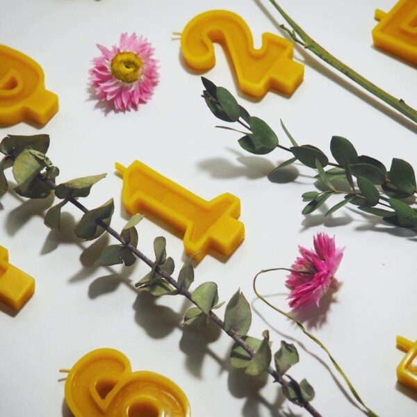 Свеча "Цифра" из пчелиного воска, в асс., РФ