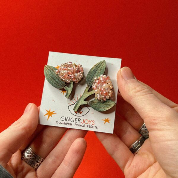 Деревянные серьги с вышивкой бисером "Рододендрон розовый", РБ