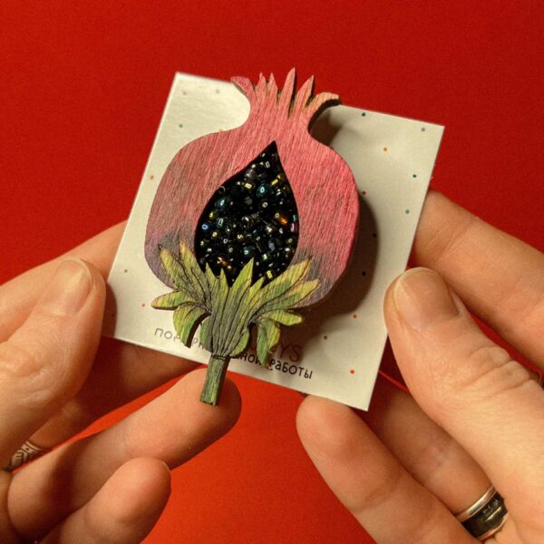 Брошь "Гранат", дерево+ бисер, арт. 7, РБ