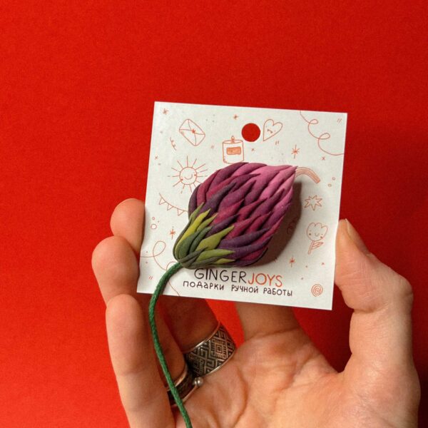 Брошь из самозастывающей глины "Клевер бордово-малиновый", РБ