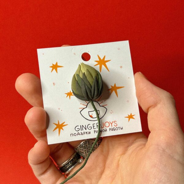 Брошь из самозастывающей глины "Бутон клевера", РБ