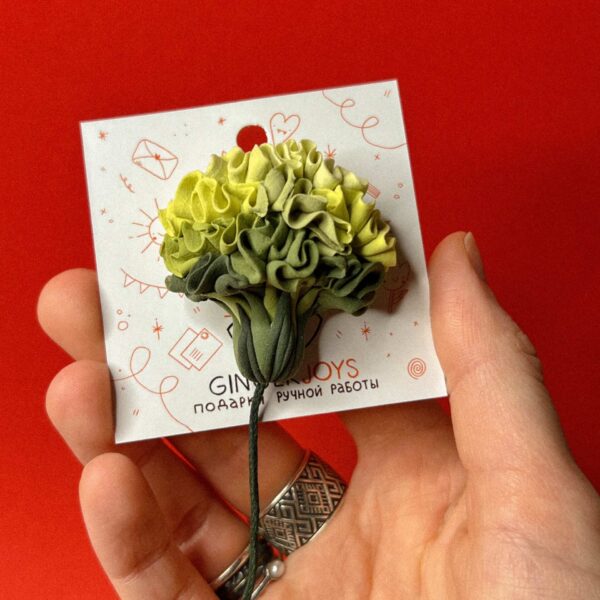 Брошь из самозастывающей глины "Гвоздика светло-зеленая", бол., РБ