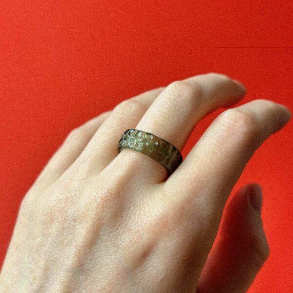 Стеклянное кольцо рябь, коллекция "Форма воды", цвет карповка, 16 размера, РФ