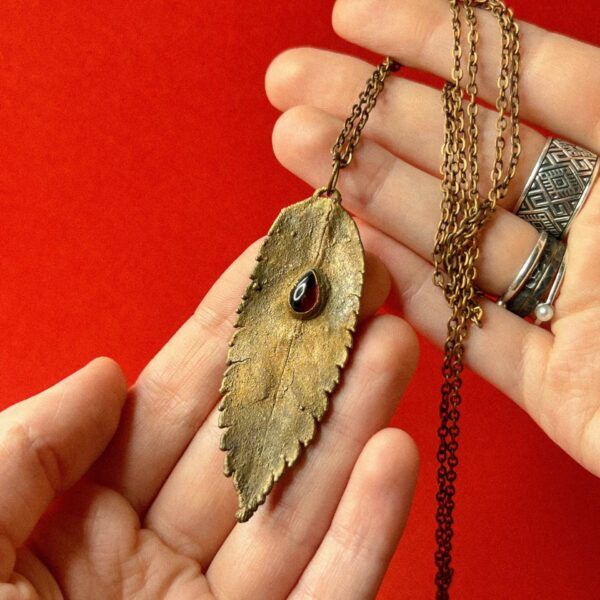 Медный кулон в технике гальванопластика "Лист" с натуральным сердоликом, РФ