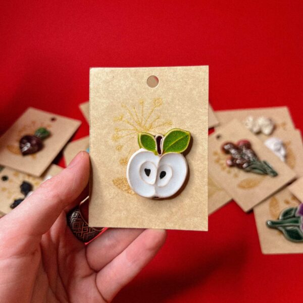 Керамическая брошь "Яблоко", РФ