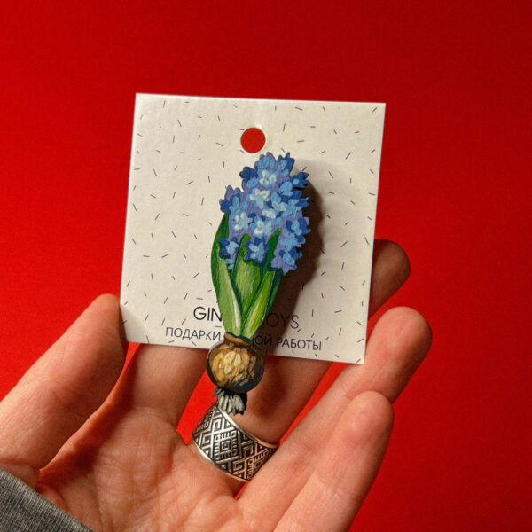 Брошь "Голубой гиацинт", дерево + ручная роспись, РФ